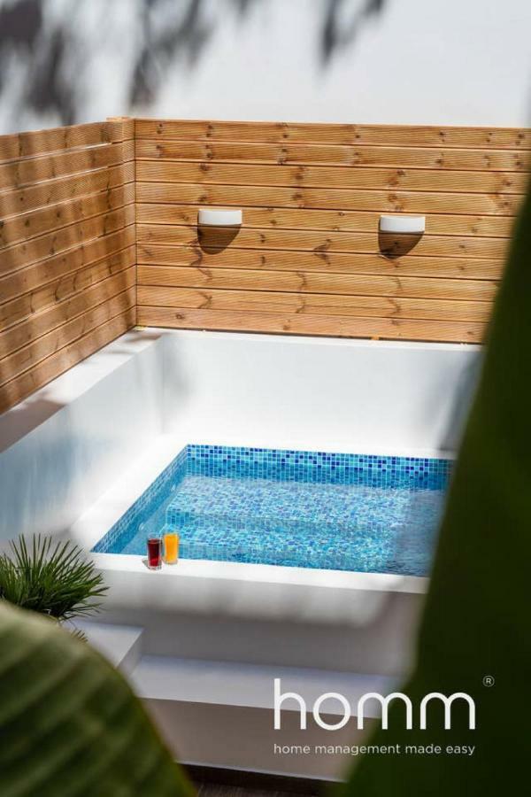 Nemeseos Ground Floor Homm Apartment With Roof Garden And Wading Pool เอเธนส์ ภายนอก รูปภาพ